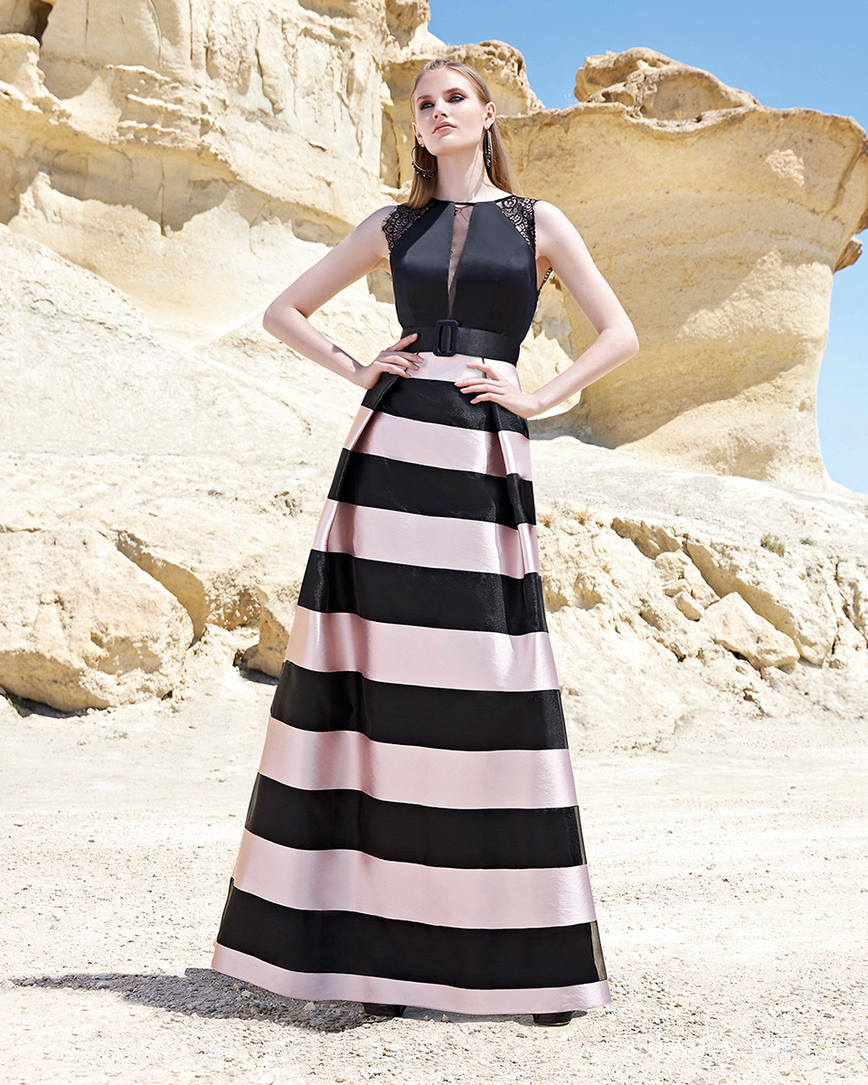 Long dress. Spring-Summer Trece Lunas Collection 2020. Sonia Peña - Ref. 1200122